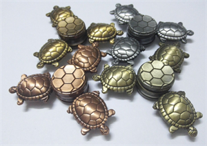 Изображение Firstsing  Three small turtle fingertips gyro turtle dragon holy mother zinc alloy  finger gyro  Hand spinner Toy Finger Spinner EDC Focus Toy